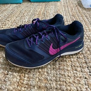 Nike- Womens athletic shoes